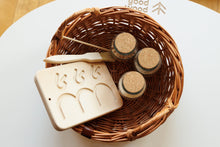 Carica l&#39;immagine nel visualizzatore di Gallery, SET OF WOODEN TRACKING BOARDS- GOOD WOOD set preschool in natural