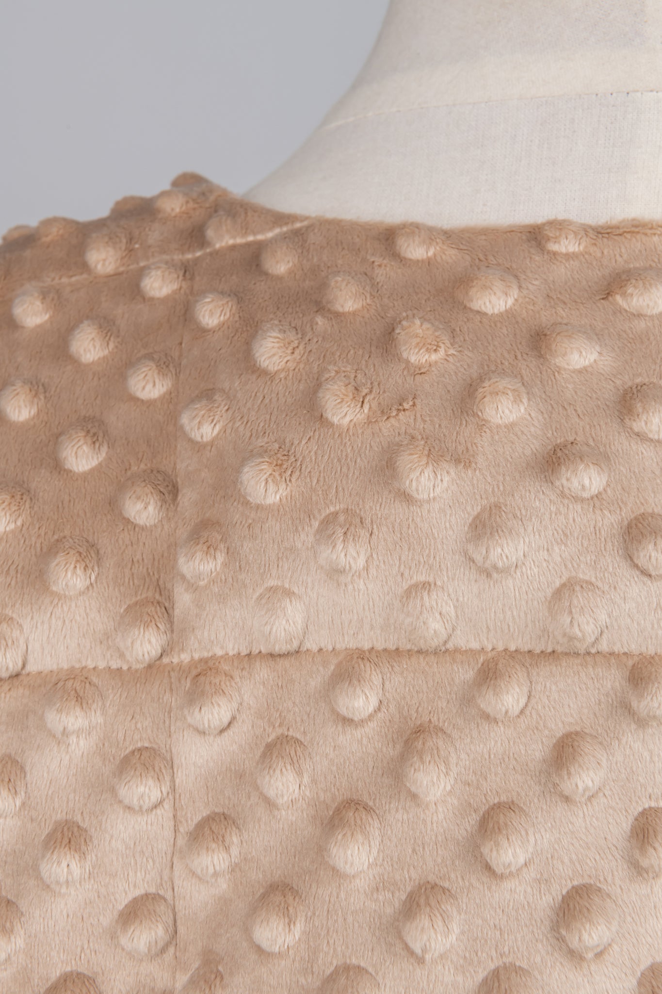  Cappuccino MINKY WEIGHTED COLLAR from the back