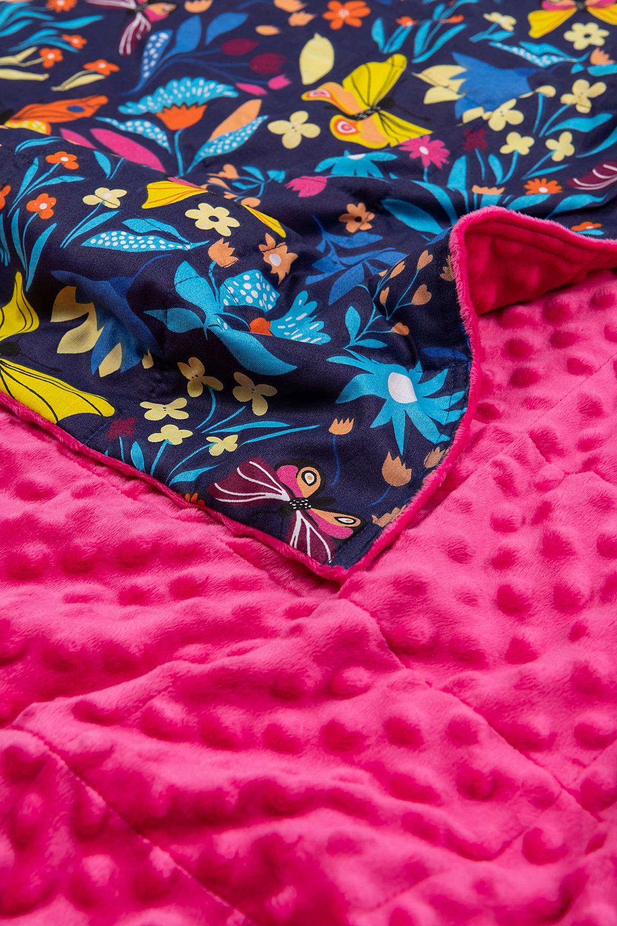 SUMMER MEADOW COTTON TOP WEIGHTED BLANKET plush close up