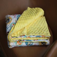 Carica l&#39;immagine nel visualizzatore di Gallery, Kittens with Yellow Minky Weighted Blanket