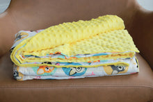Carica l&#39;immagine nel visualizzatore di Gallery, Kittens with Yellow Minky Weighted Blanket