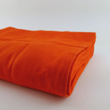 Carica l&#39;immagine nel visualizzatore di Gallery, orange cotton weighted blanket close up photo